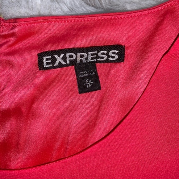Express Top - Picture 3 of 5
